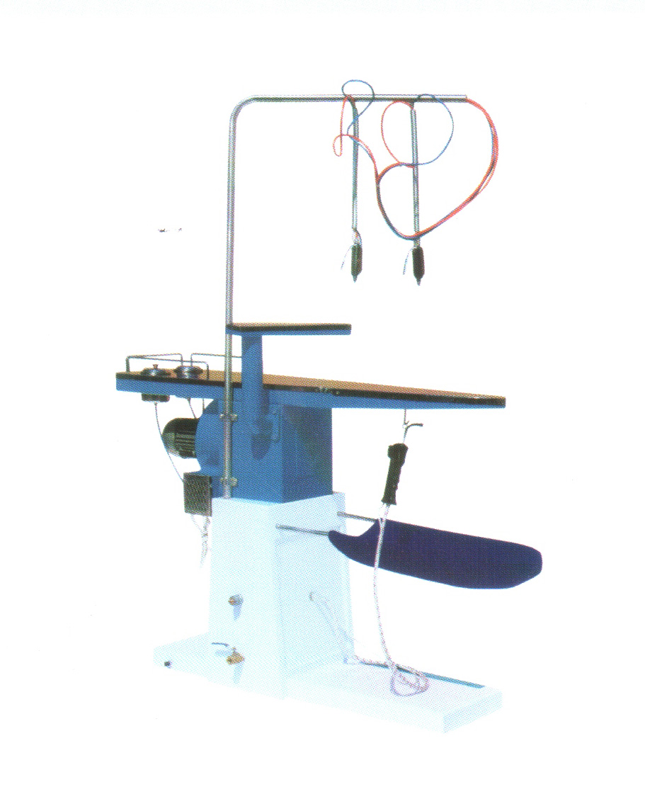我司洗滌廠設(shè)備中的輔助設(shè)備去漬機(jī) 我司洗滌廠設(shè)備中的輔助設(shè)備去漬機(jī)